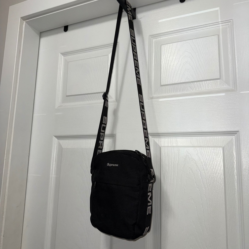 Supreme Cordura Shoulder Bag Black SS18 Logo Strap Crossbody Utility Bag